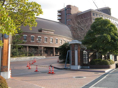 日本工业大学